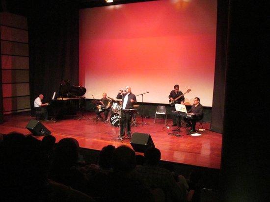 Centro Cultural Ricardo Palma